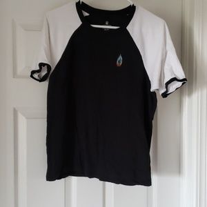 🧁 3 for $10 🧁 Volcom Retro Ringer T